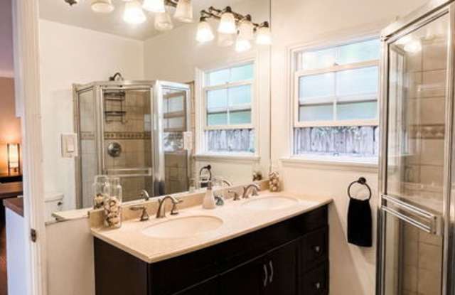 1975 South Crescent Heights Boulevard - 1975 South Crescent Heights Boulevard, Los Angeles, CA 90034