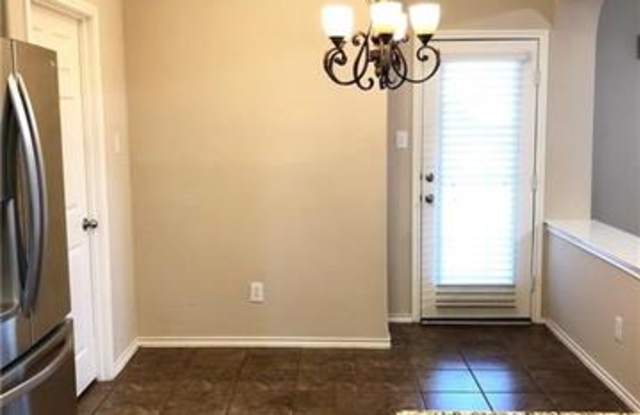 11682 La Grange Drive Gallery 4