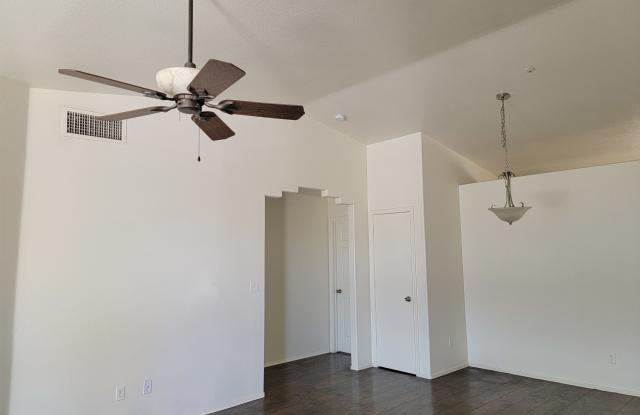 3378 Iroquois Dr photos photos