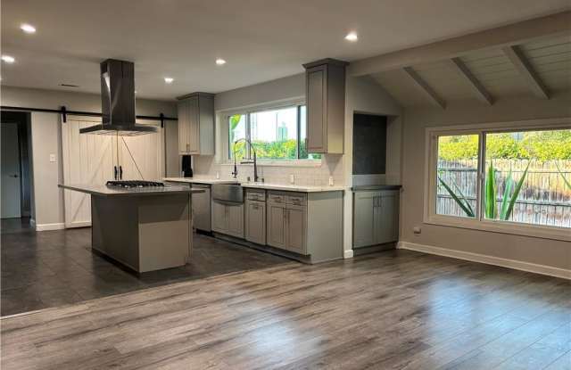 6656 Columbus Avenue photos photos