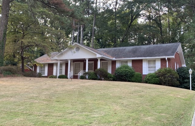 2782 Hayden Dr - 2782 Hayden Drive, East Point, GA 30344