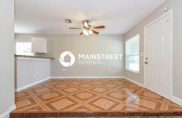 1712 18th Street East Gallery 3