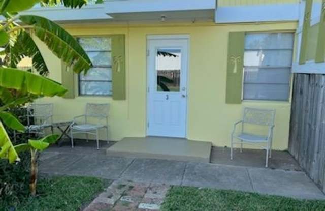 202 Yturria St. photos photos