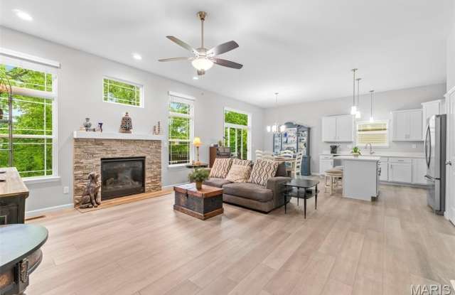 1010 Timber Bluff Drive Gallery 3