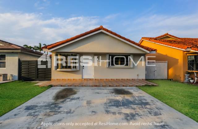 8905 Northwest 114th Terrace photos photos