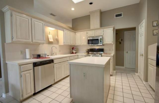 4510 Silver Hollow - 4Bed/2 Bath - $1,950/month Gallery 3