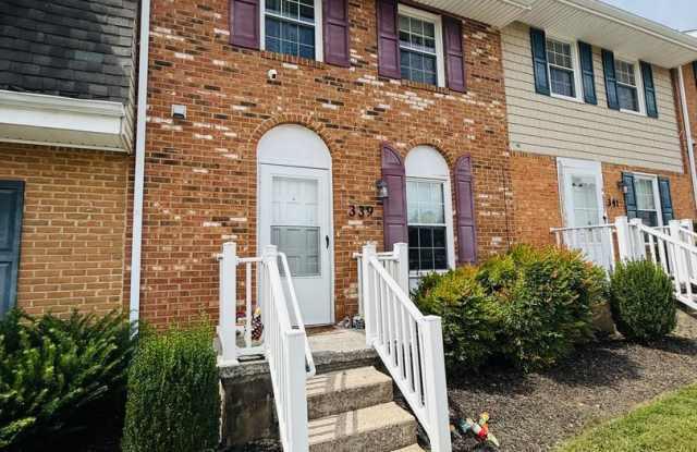 2 Bedroom, 1.5 Bath Townhouse photos photos