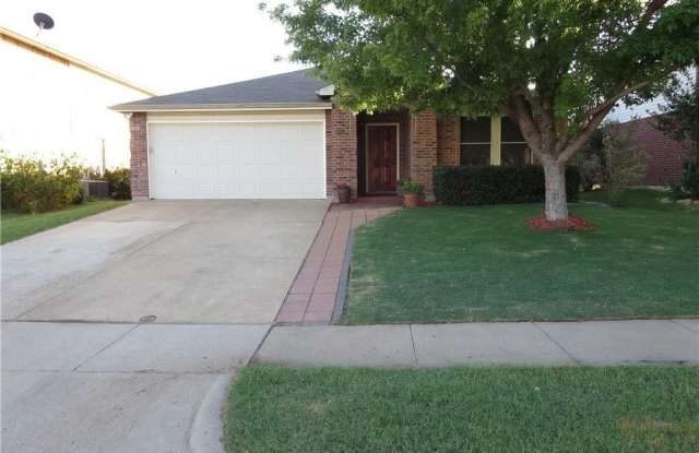 2931 Celian Drive - 2931 Celian Drive, Grand Prairie, TX 75052