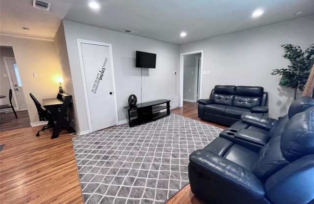 11512 Desdemona Drive Gallery 4