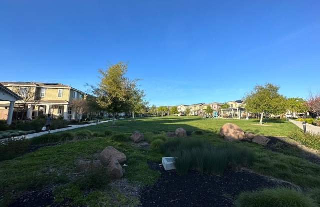 2210 Sunset View Ct Gallery 3