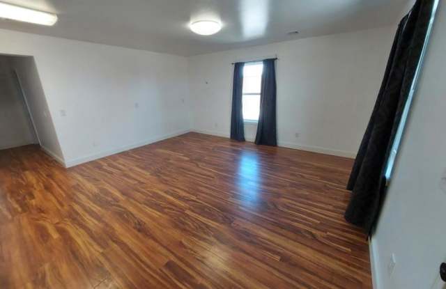 4576 1/2 Hill Road Gallery 3