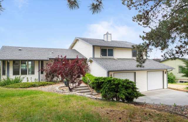 Spacious 4-Level Home with Panoramic Views for Lease – Hills West, South Richland – $2,800/mo photos photos
