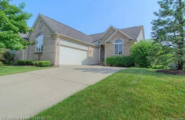 16806 CARRIAGE Way - 16806 Carriage Way, Wayne County, MI 48168