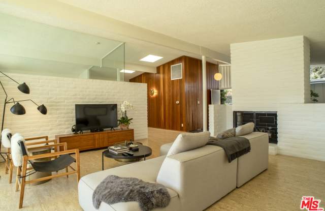 15573 BRIARWOOD DR Gallery 4