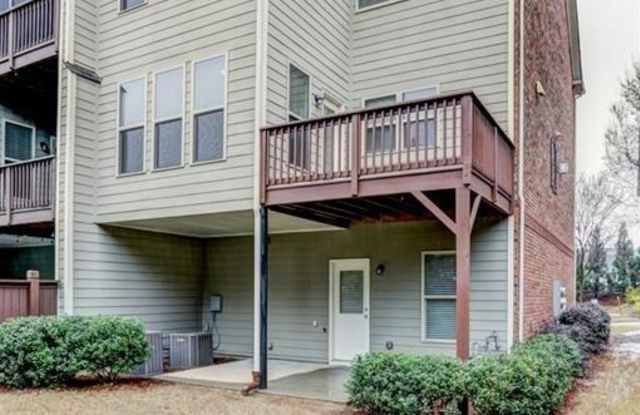 2558 Sibley Dr NE Gallery 4