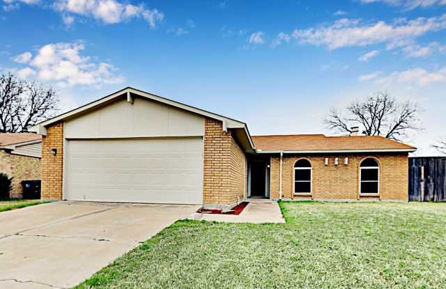 4105 Blue Flag Lane - 4105 Blue Flag Lane, Fort Worth, TX 76137