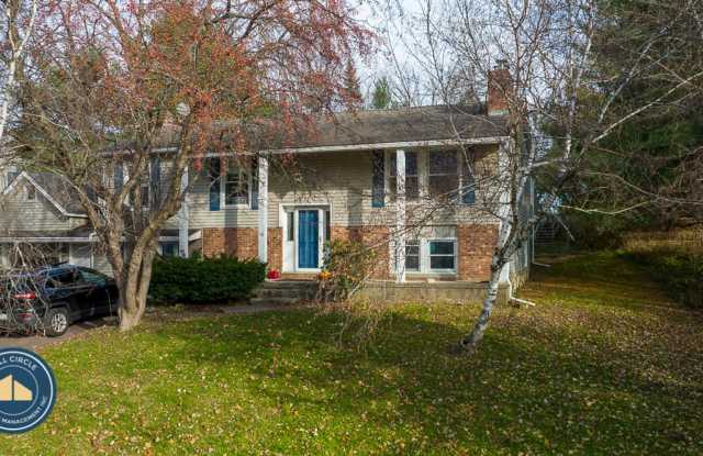 Spacious 5-Bedroom, 1.75 Bathroom Home in a Prime Location (58 East Terrace) photos photos