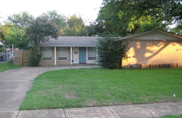 923 Warren Way - 923 Warren Way, Richardson, TX 75080