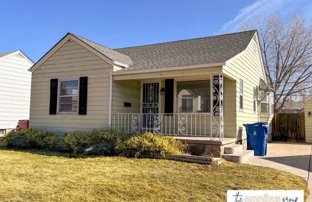 Charming 2BD/2BA Home with a Full Basement! photos photos