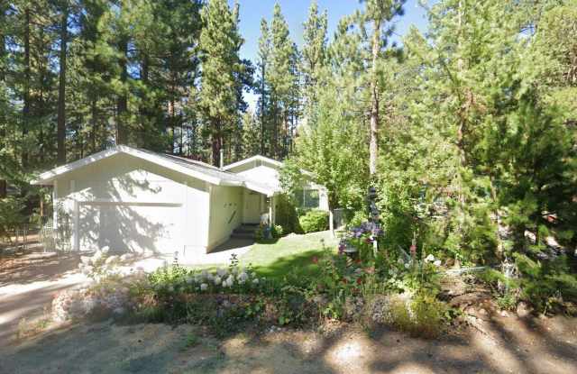 Lovely 3Bd 2Ba home available 7/1/26! Interior pictures coming soon!! photos photos
