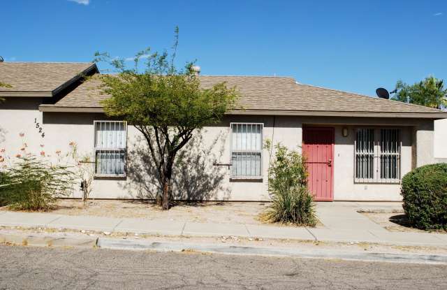 1524 N Tyndall Avenue Gallery 2