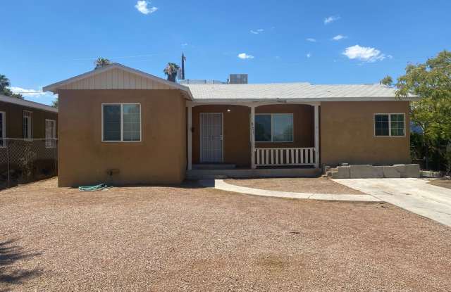 Centrally located single story near downtown Las Vegas photos photos