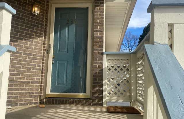 ***** $200 OFF FIRST MONTH RENT ***** photos photos