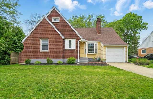 Beautiful 4-Bed Cape Cod Home for Rent! photos photos