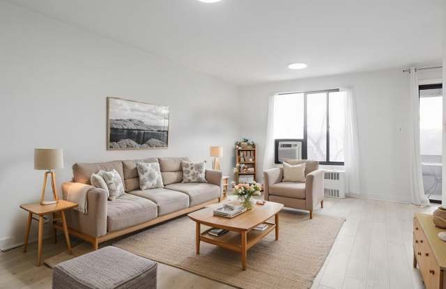1581 N COLONIAL Terrace Gallery 3