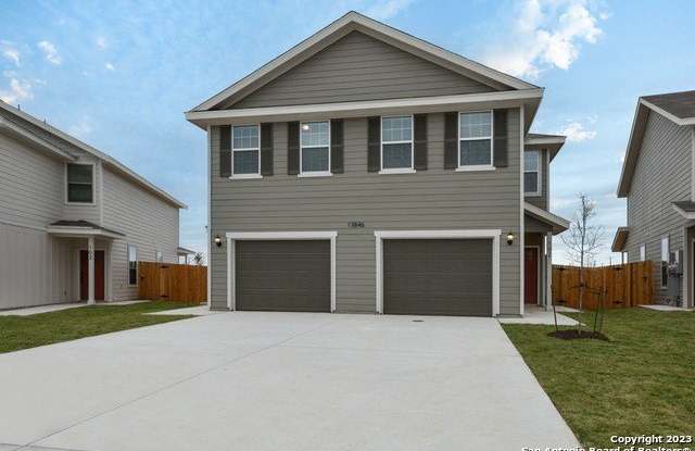 13846 Enzo Gate photos photos
