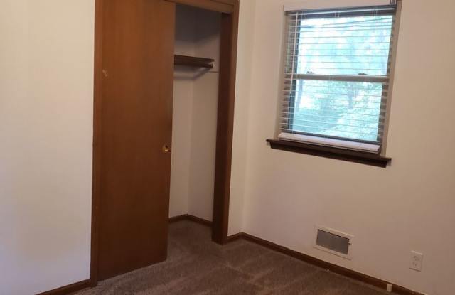 6623 Garnett Ct Gallery 3