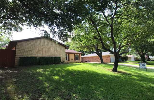 424 Englewood Ln Gallery 3