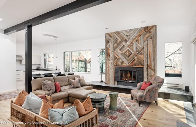 1087 Cemetery Lane Gallery 2