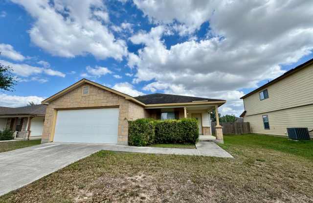 **APPLICATION RECEIVED** Charming 3BR Home in Kensington Ranch Near Cibolo Creek! photos photos