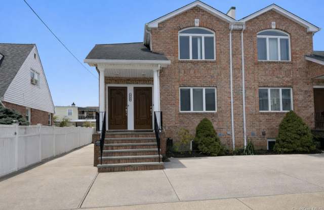 42-04 218th Street unit: 2 photos photos