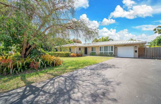 Charming home in a quiet location - 15460 Southwest 82nd Court, Palmetto Bay, FL 33157
