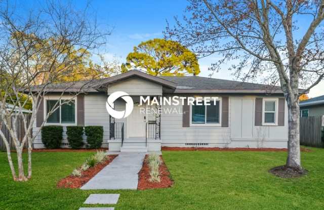 1105 31st Street West - 1105 31st Street West, Bradenton, FL 34205