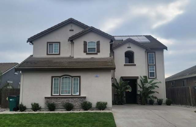 Exceptional Majestic Home - Rare Find Gallery 1