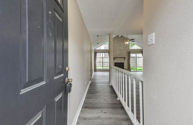 16115 Hollow Rock Drive Gallery 3