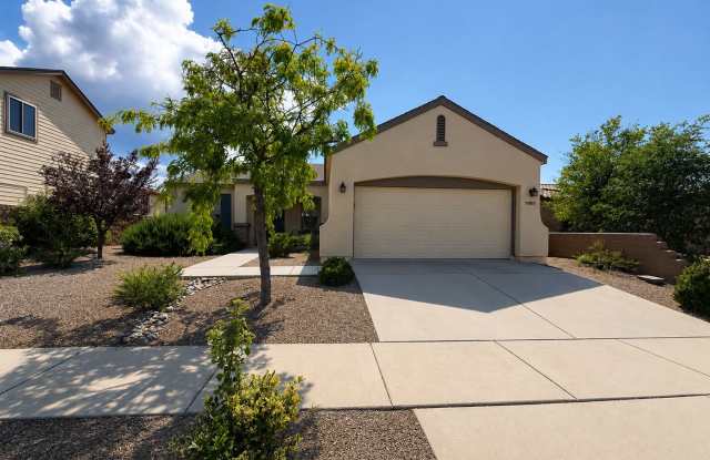 Beautiful 3-Bedroom Home + Den in Desirable Stoneridge! photos photos