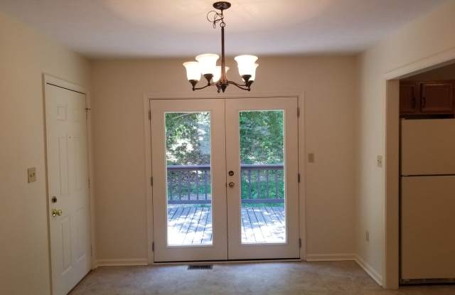3 Bedroom Single Family House Gallery 1