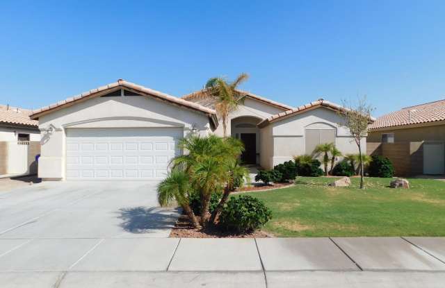 4 BEDROOM HOME WITH POOL ACCESS! photos photos