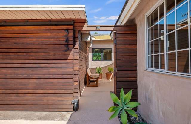343 Peach Grove Lane Gallery 2