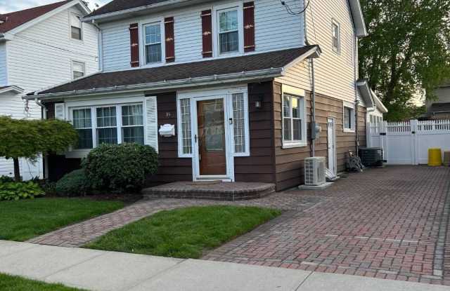 18 SPRUCE ST photos photos