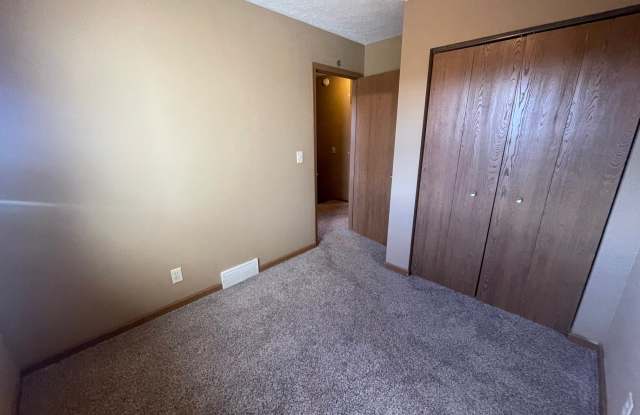 1787 Apartment Drive - B Gallery 4