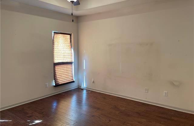 23636 Madisonville Gallery 3