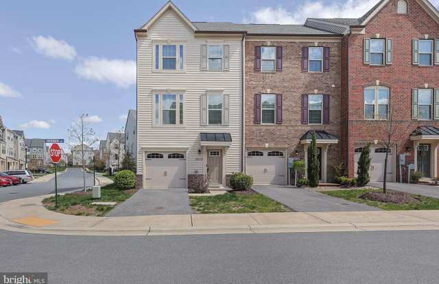 2938 HEBRON Lane Gallery 1