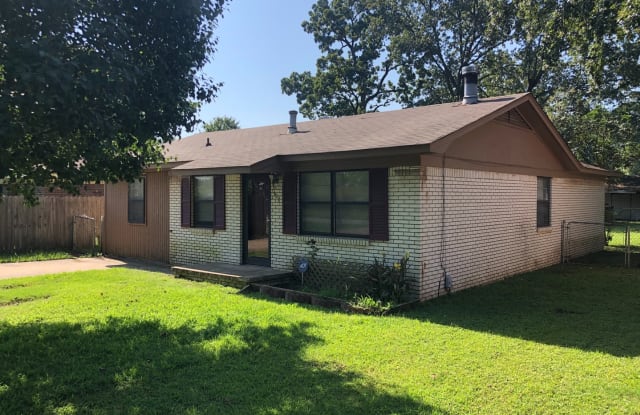 408 South East 1st St - 408 SE 1st St, Bryant, AR 72022