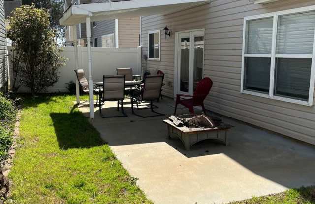 2 Bedroom Single Family Home in Woodstock photos photos