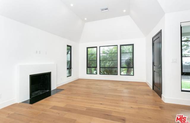 132 N Kilkea Dr Gallery 2